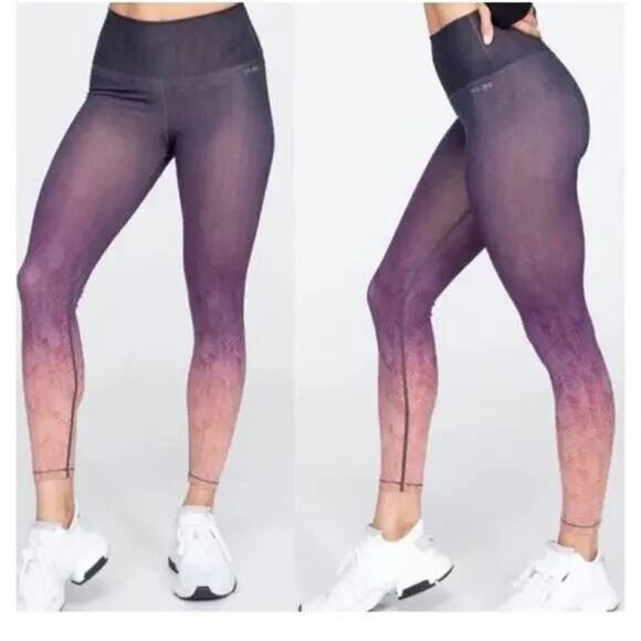 AR-33 Purple Ombre Mid-Rise Activewear Yoga 7/8 Leggings | Women's Small - Picture 9 of 9